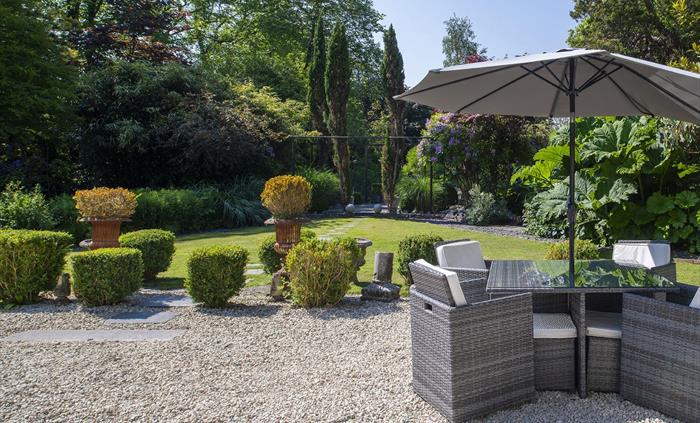 The Cors Country House
